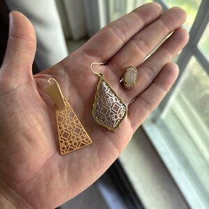 Anyone missing an earring? PLEASE SHARE💎